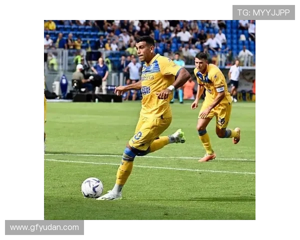 西班牙人14岁中场萨瓦迪加盟巴萨